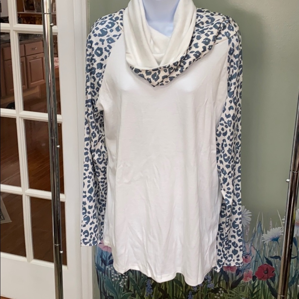 Women’s tunic top